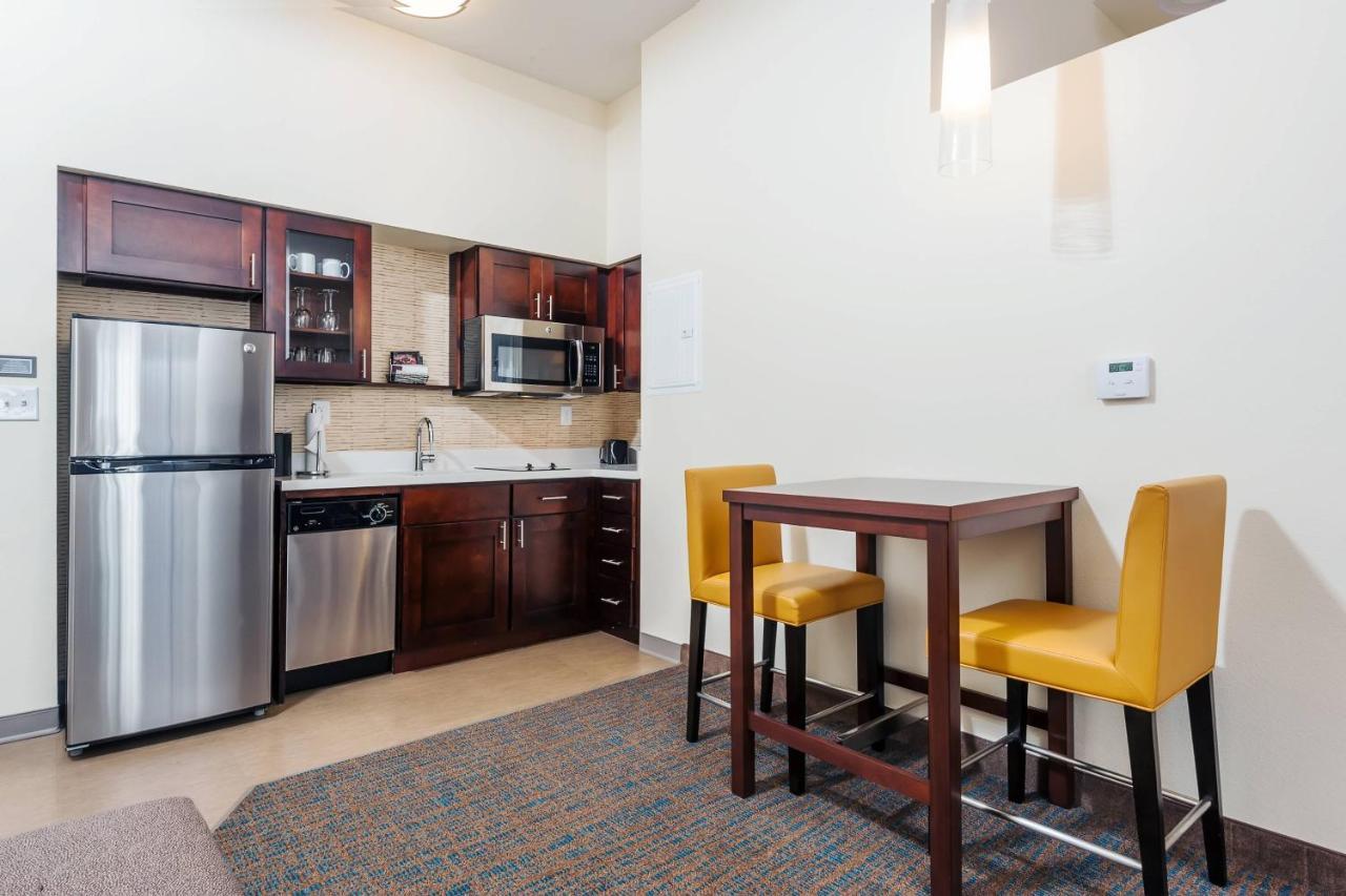 Residence Inn By Marriott Austin Airport Buitenkant foto