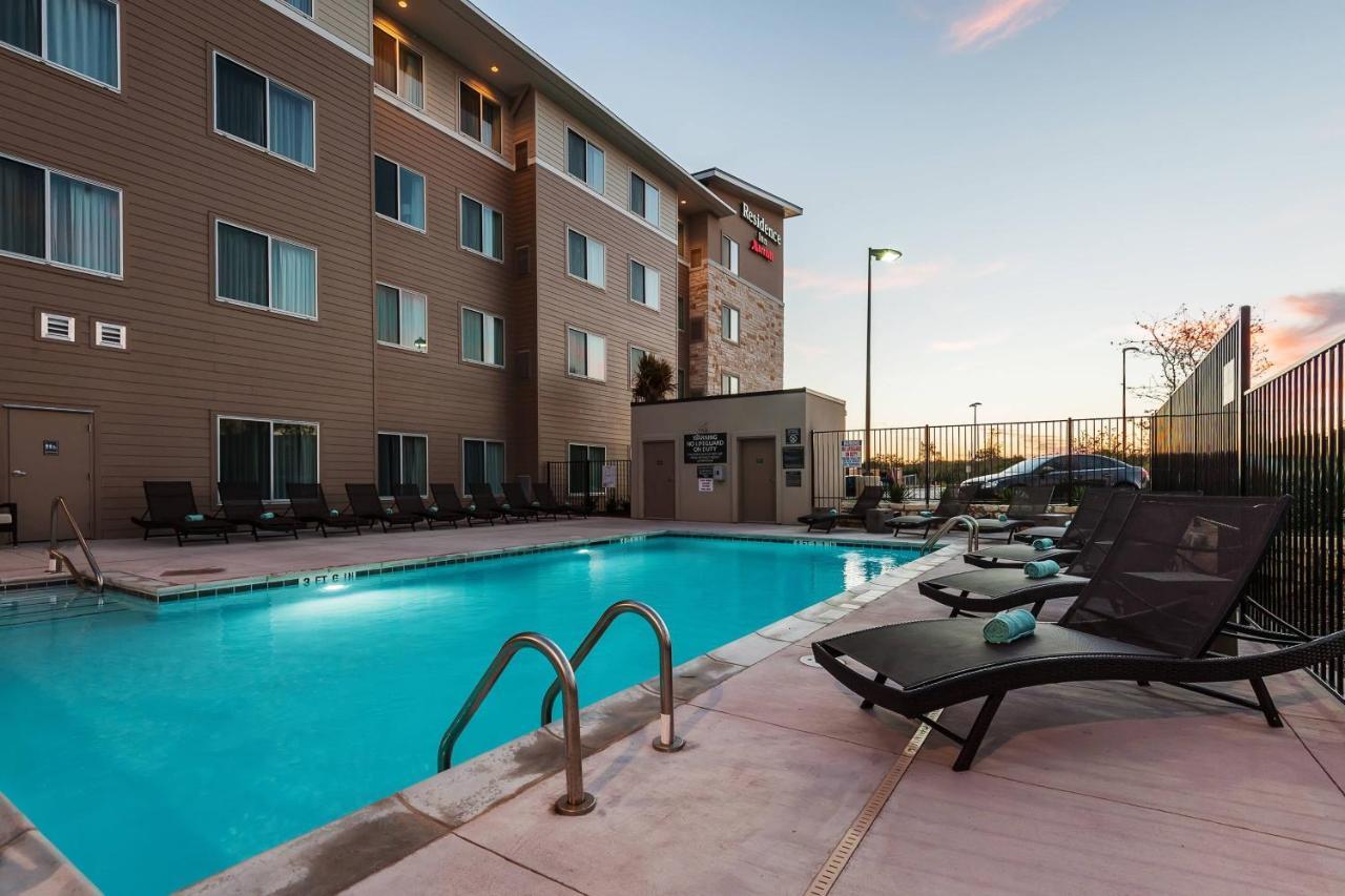 Residence Inn By Marriott Austin Airport Buitenkant foto